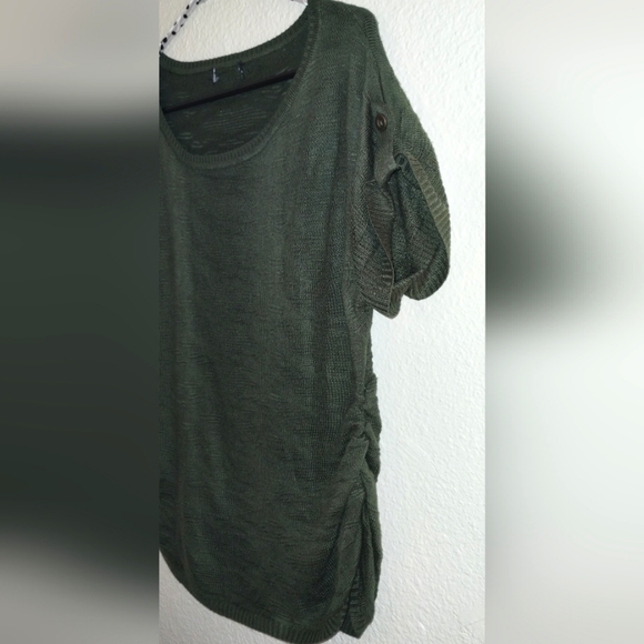 LIGHTWEIGHT SHORT SLEEVE SWEATER WITH RUCHED SIDES ~ ARMY/KHAKI GREEN ~ SIZE M/L - Picture 6 of 11